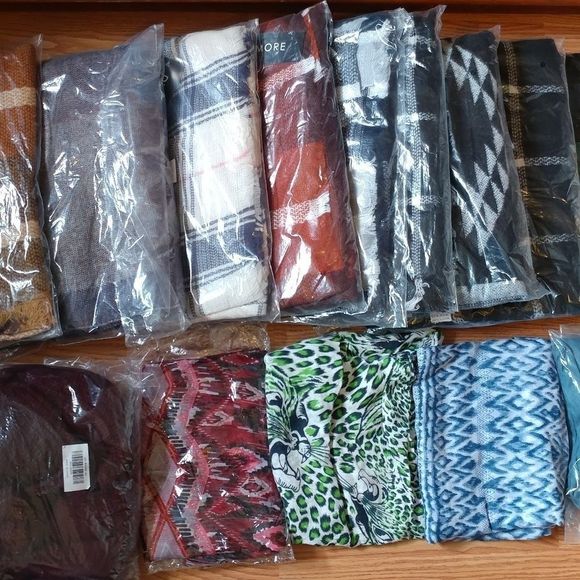 14 pcs Blanket scarfs - Picture 3 of 6